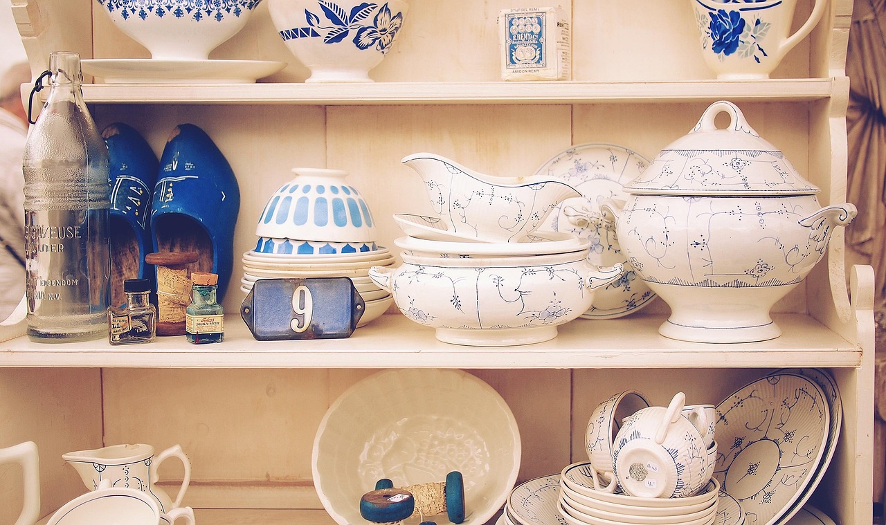 How to Authenticate Antique Porcelain
